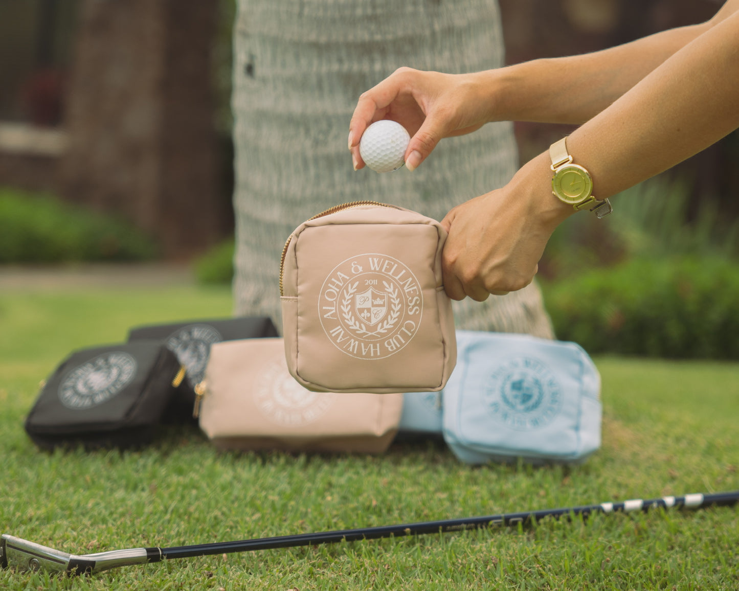 Aloha & Wellness Square Pouch (black/taupe)
