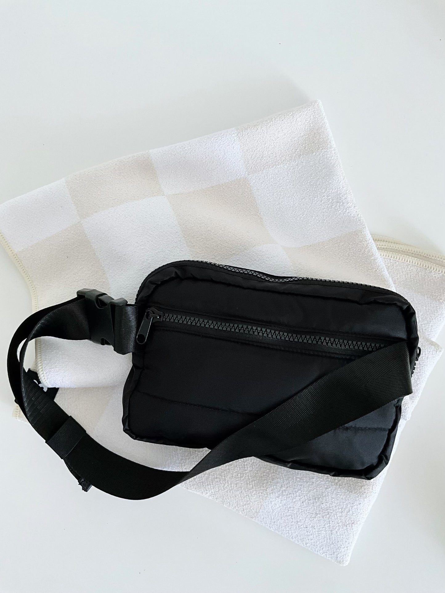 Luxe Aloha Bumbag (black)