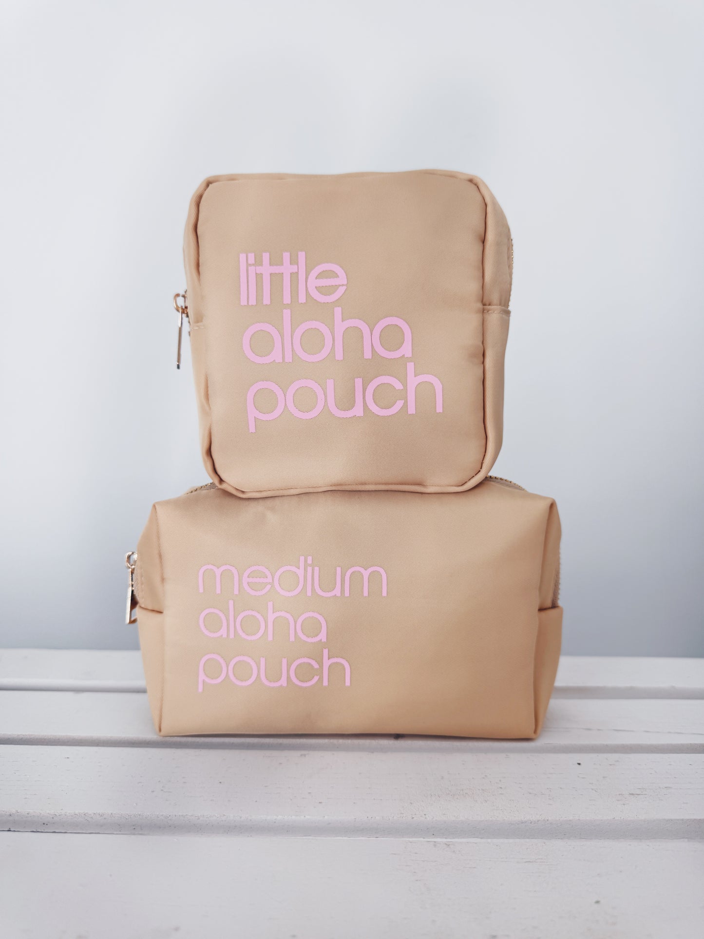 Medium Aloha Pouch (sand/pink)