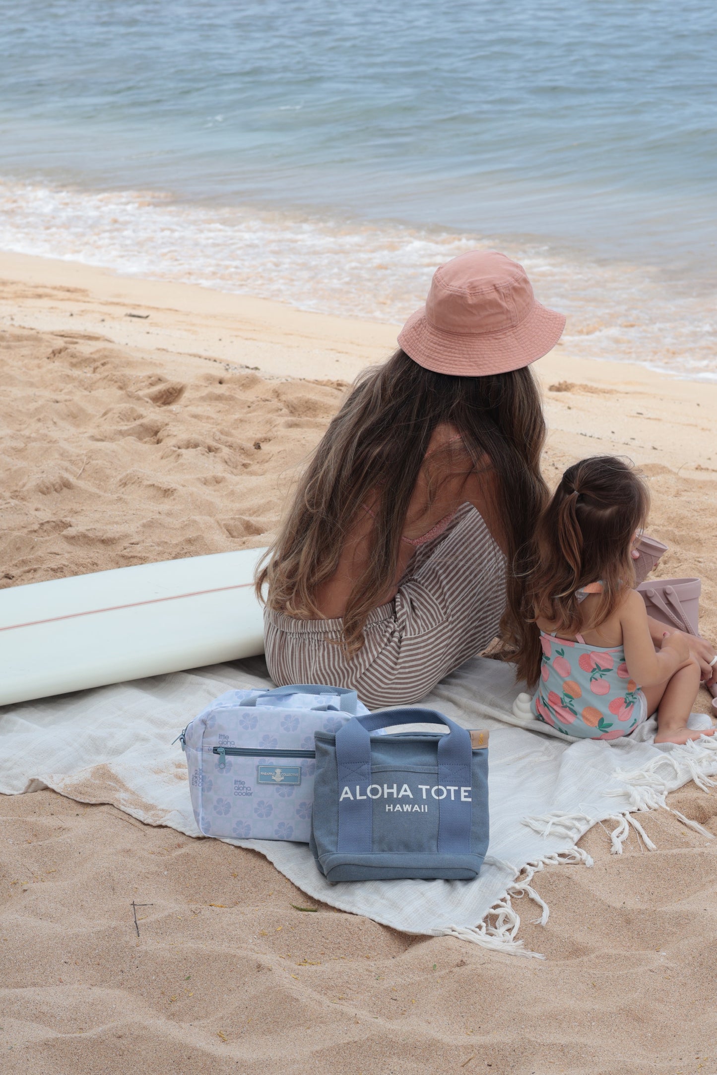 Little Aloha Cooler (hibiscus/blue)