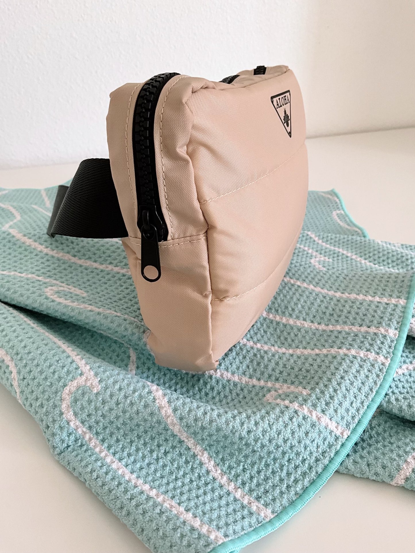 Luxe Aloha Bumbag (almond)