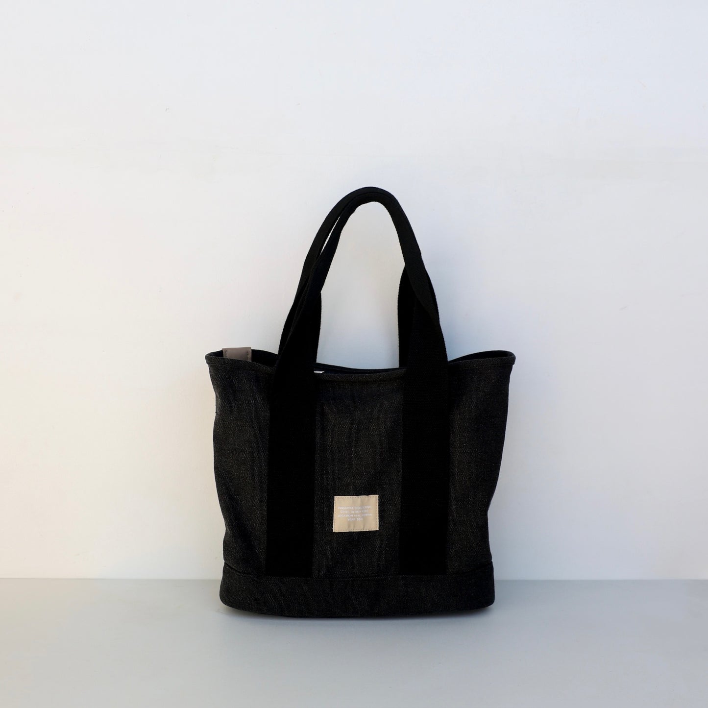Aloha Tote Medium (black denim)