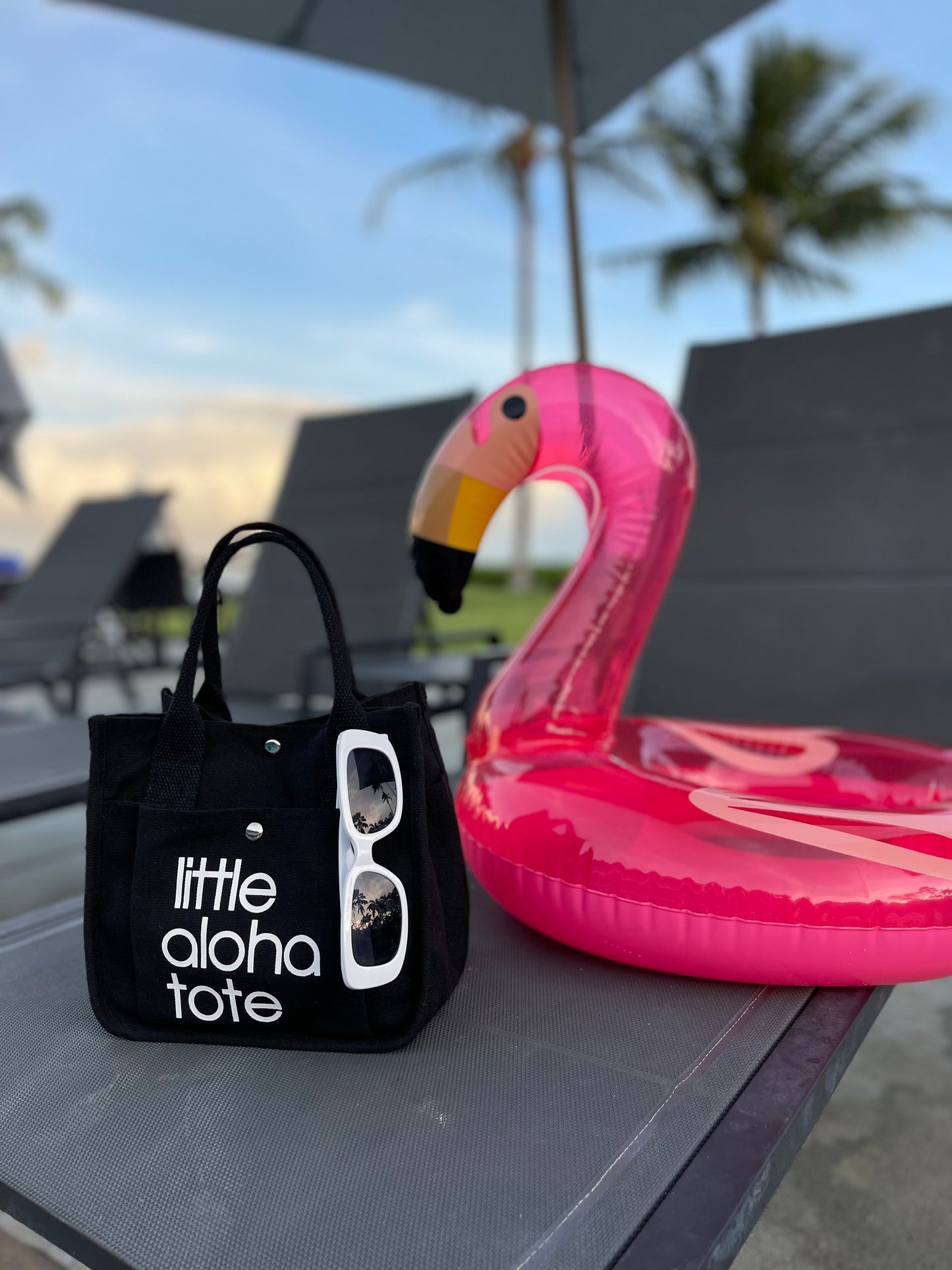 Little Aloha Tote (black/white)
