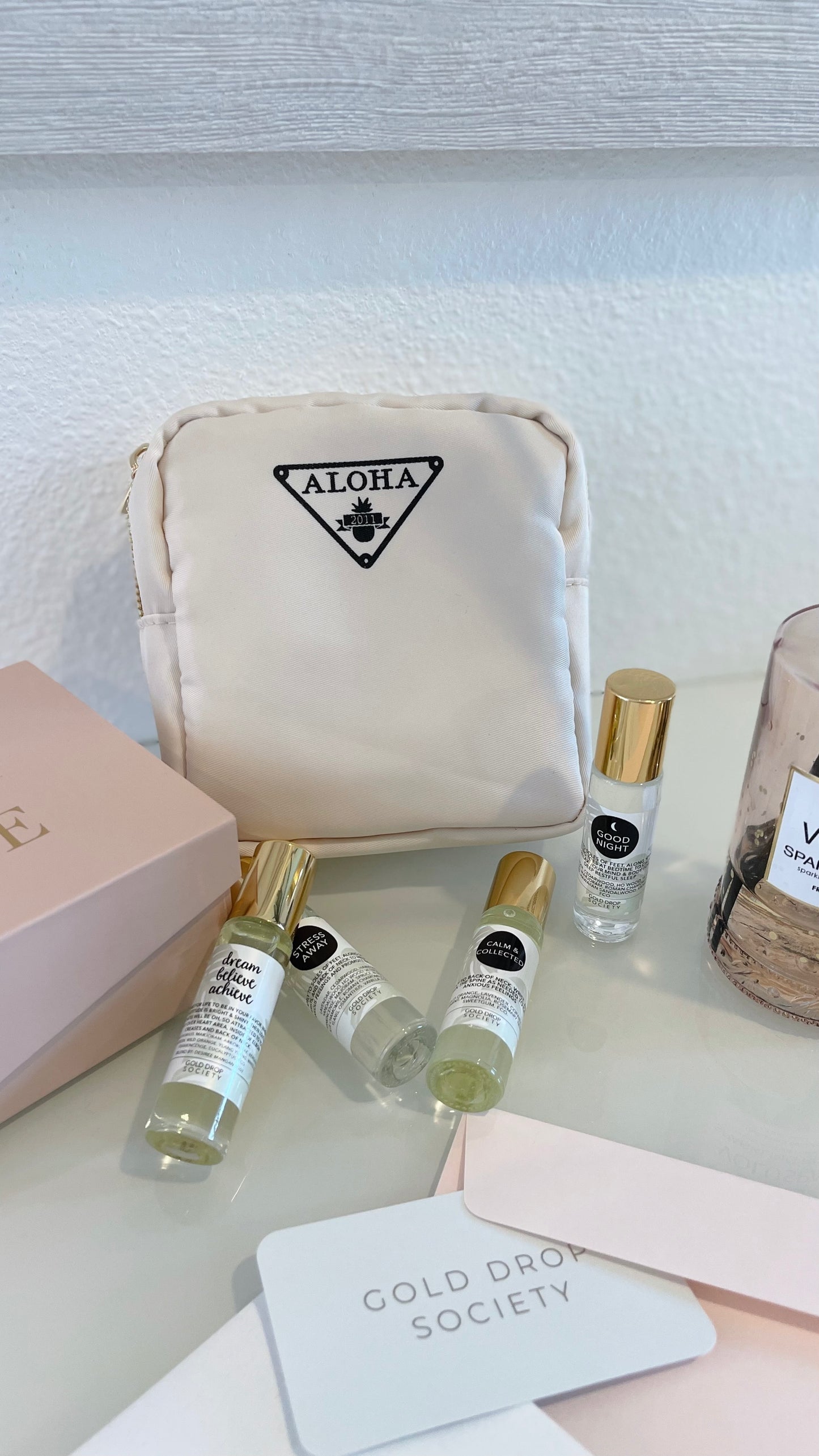 Luxe Aloha Pouch (nude)