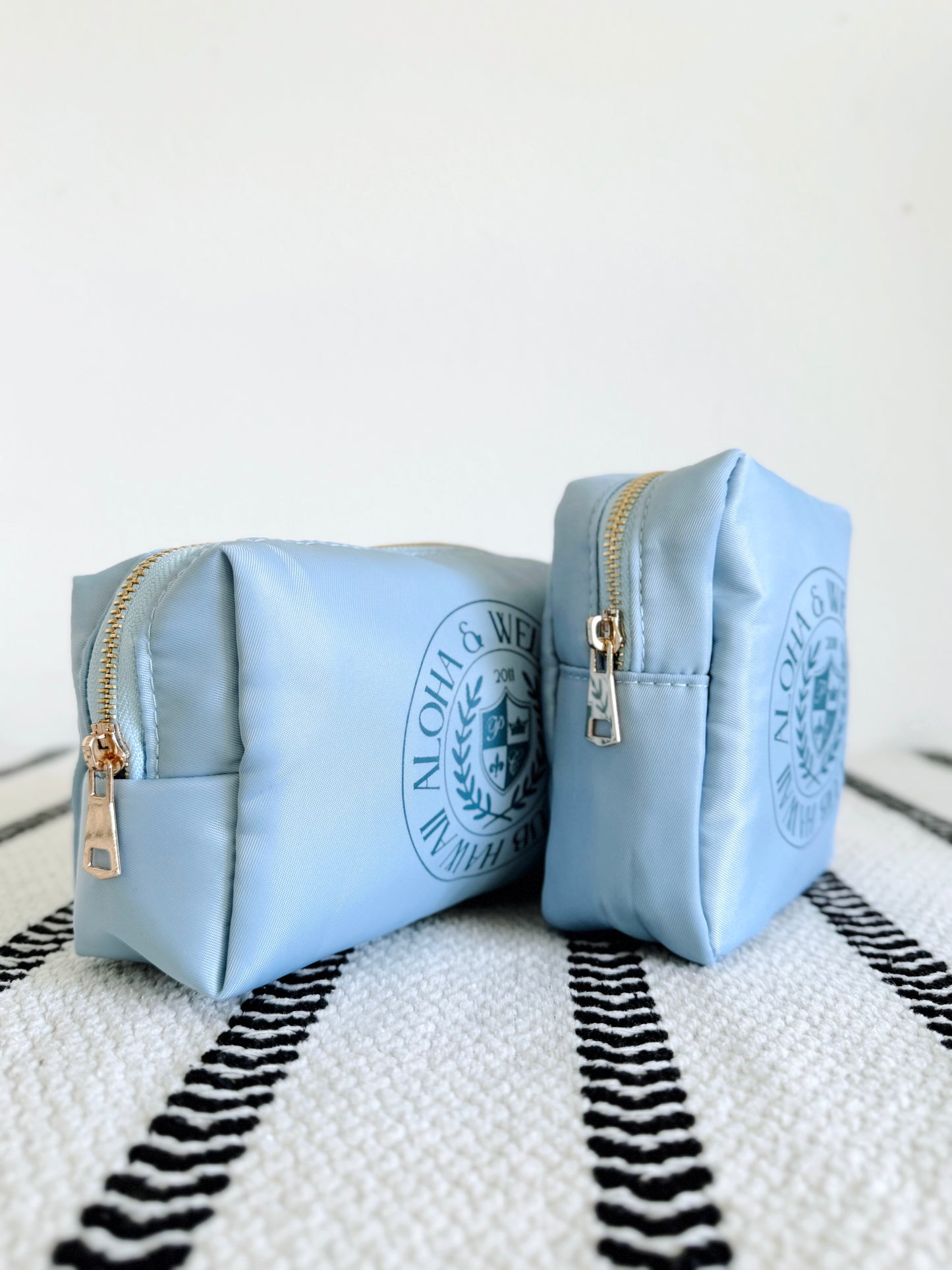 Aloha & Wellness Makeup Bag (sky blue)