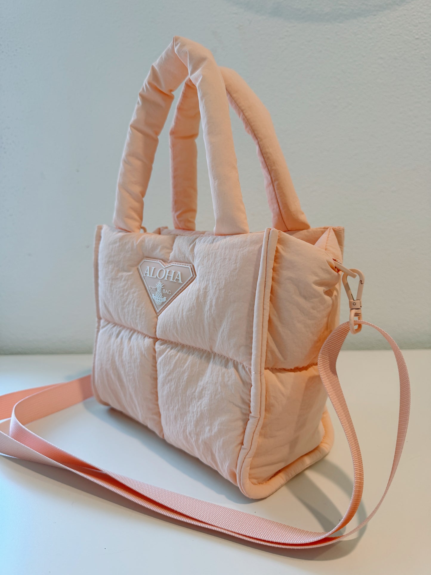 Luxe Aloha Puffer (light pink)