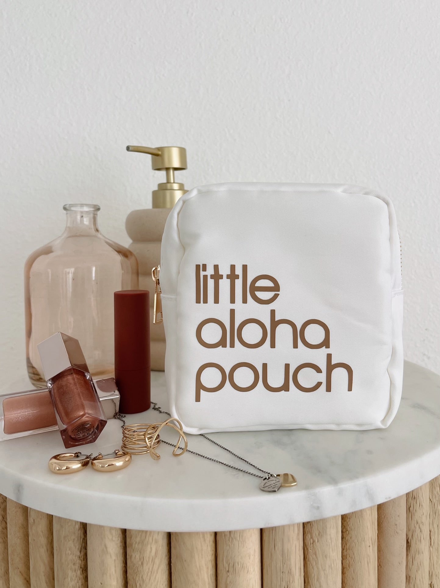 Little Aloha Pouch (white/taupe)