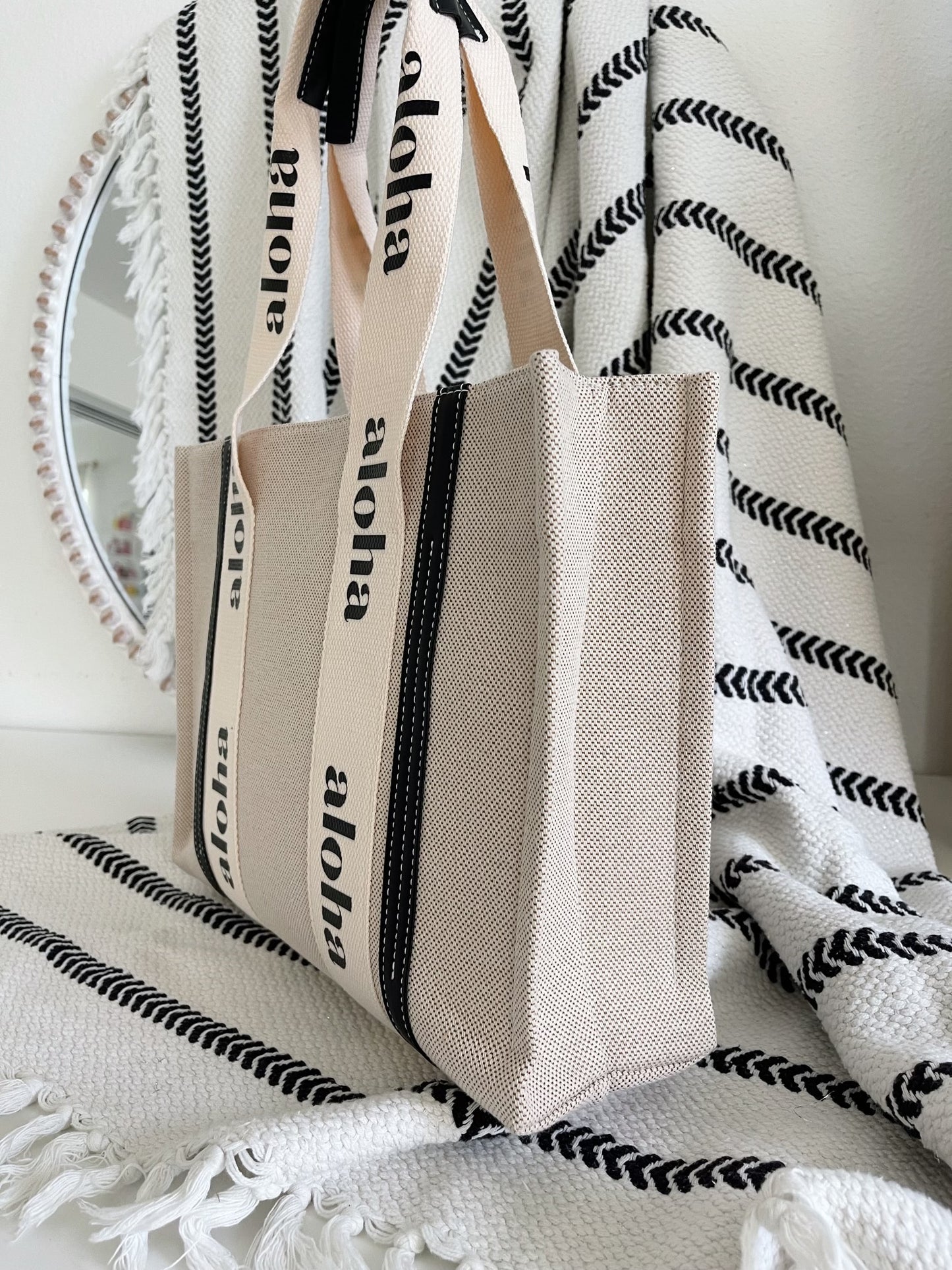 Kahala Tote (beige/black)