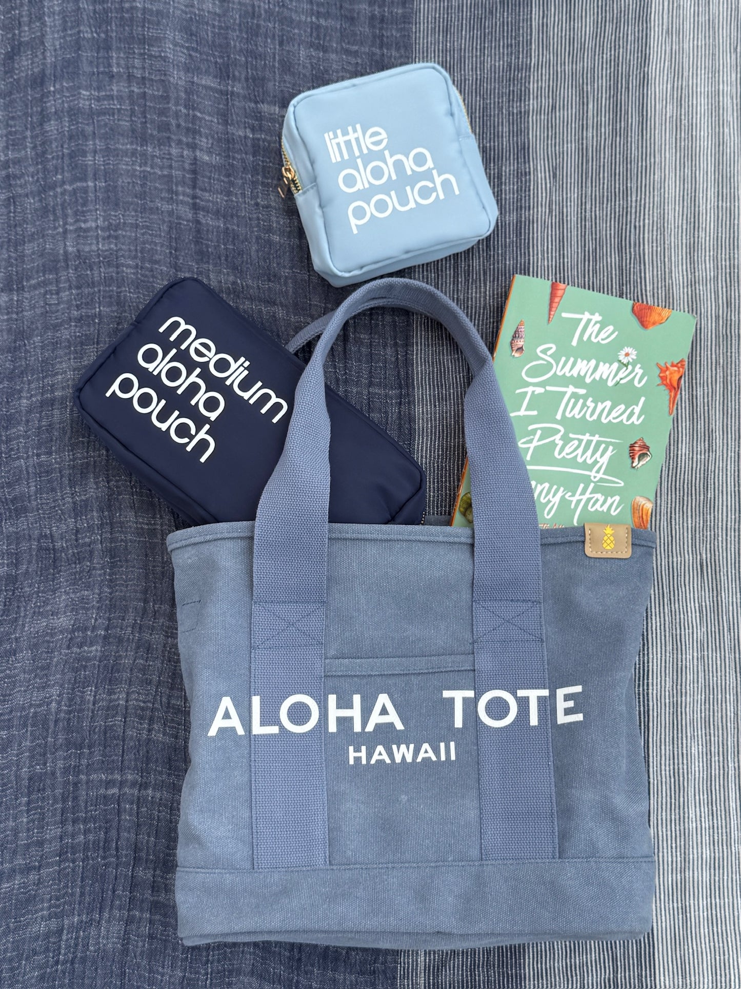 Medium Aloha Pouch (navy blue)