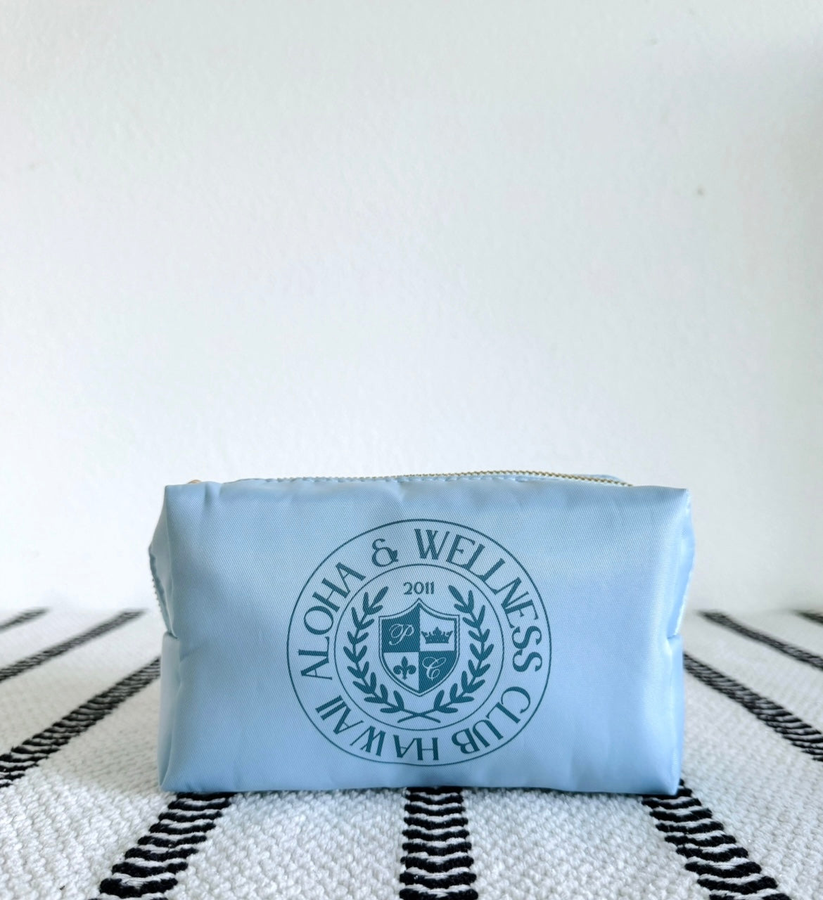 Aloha & Wellness Makeup Bag (sky blue)