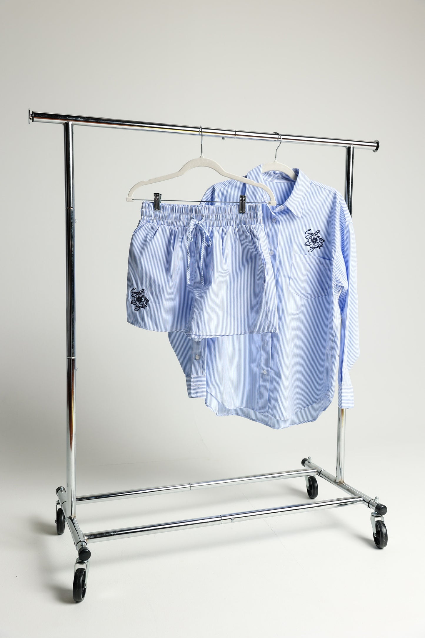 Hibiscus Stripe Casual Shorts (blue/white)